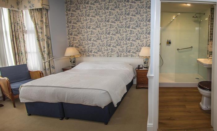 At the Dunoon our bedrooms are all elegantly different.